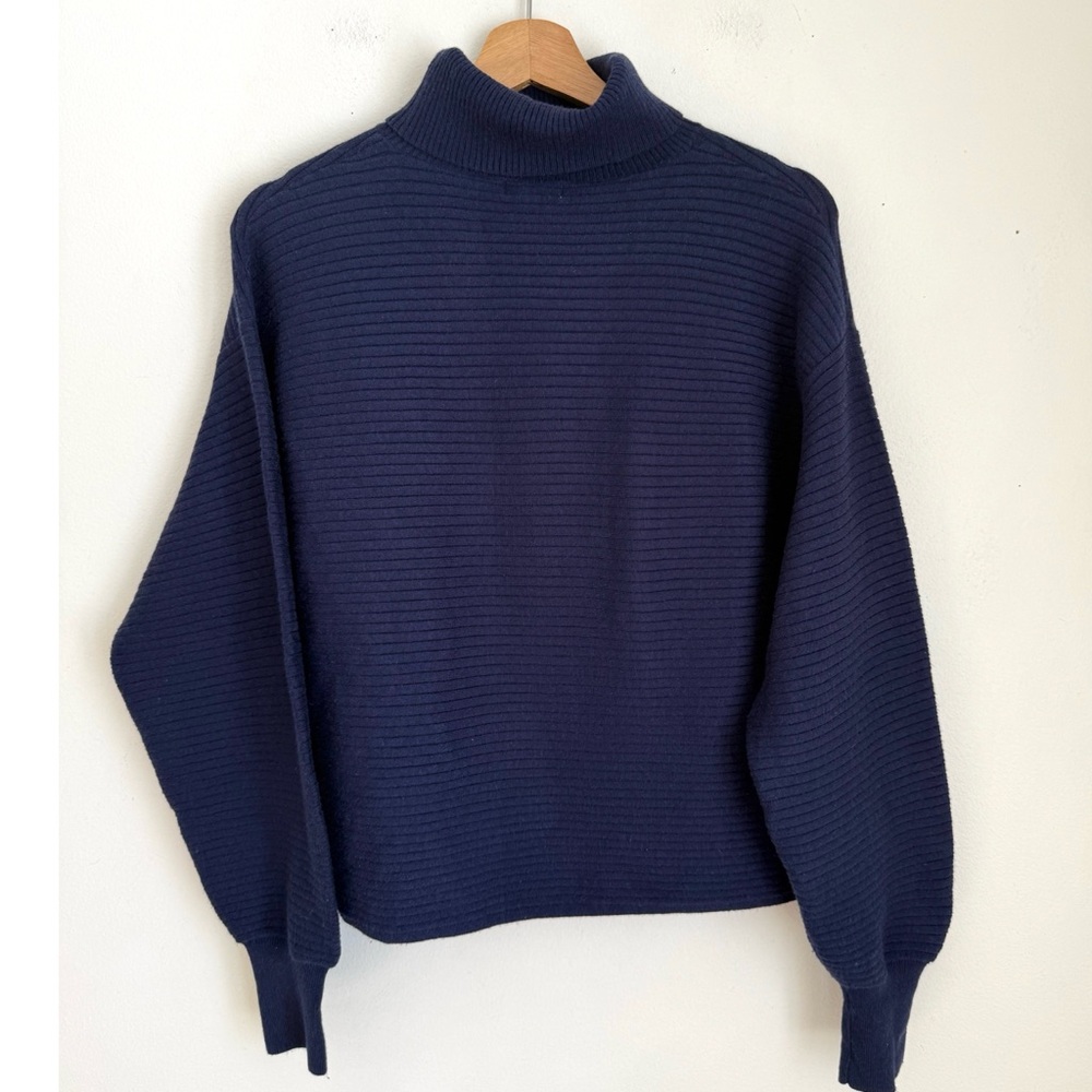 Good American Navy Ribbed Turtleneck Sweater - Picture 4 of 6